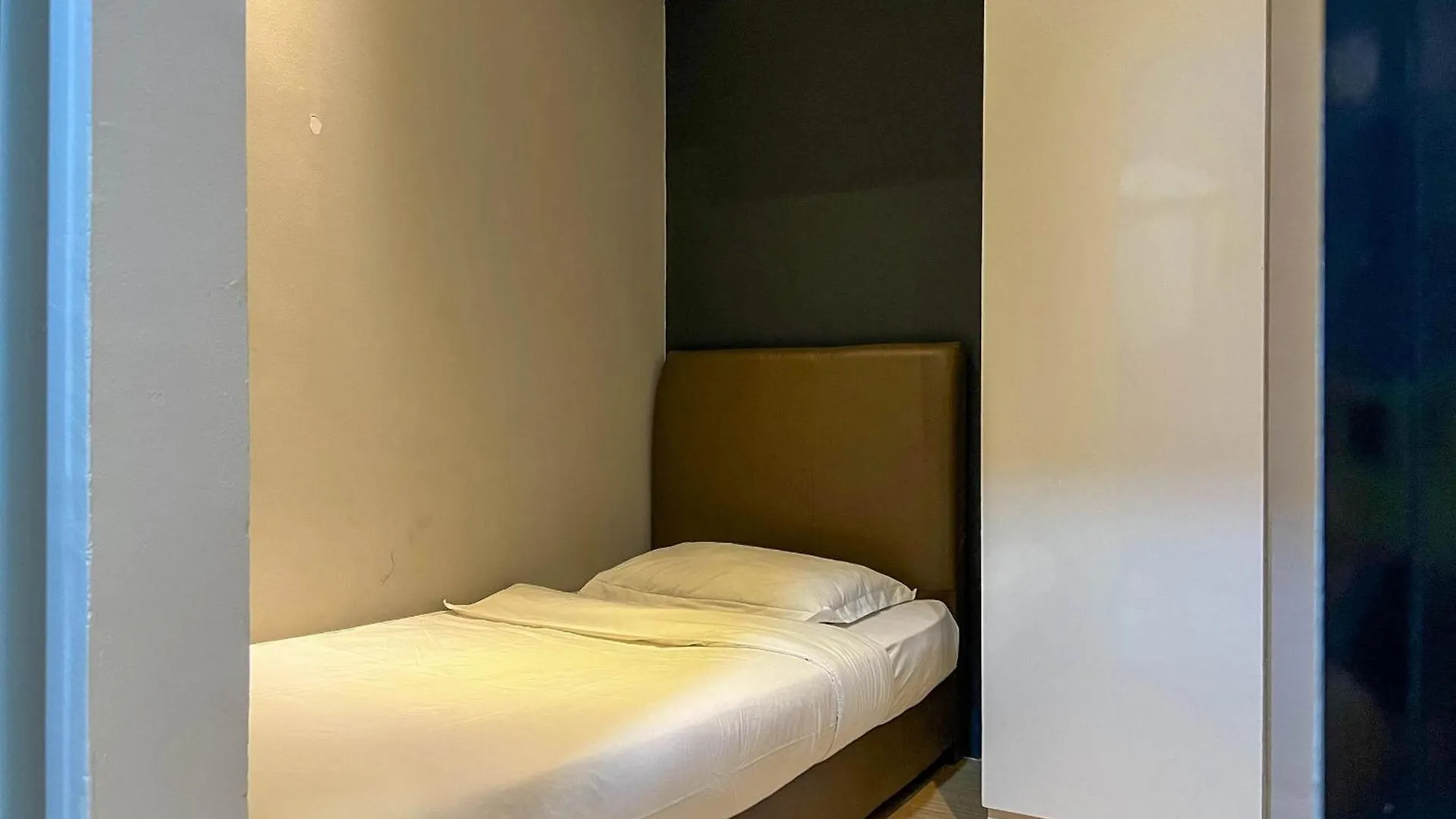 Hush Inn At Itcc Manhattan Suites Kota Kinabalu Apartment